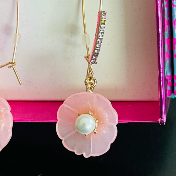 Betsey Johnson Floral Dangle Earrings Dangle Rhinestones New Box - Picture 3 of 4